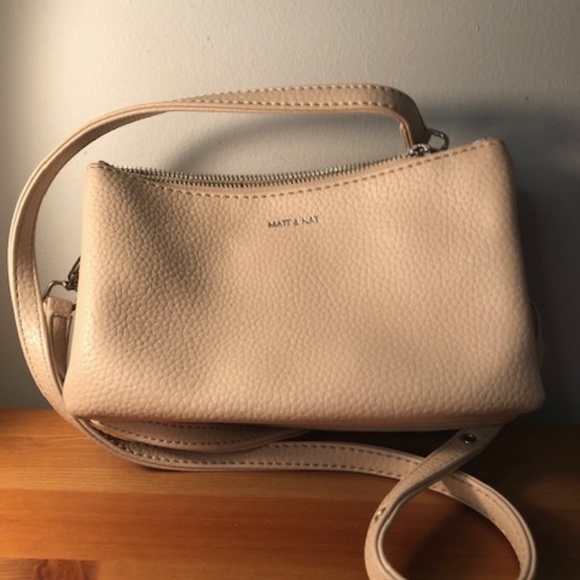 Matt & Nat Beige Cross Body Purse - Picture 1 of 7
